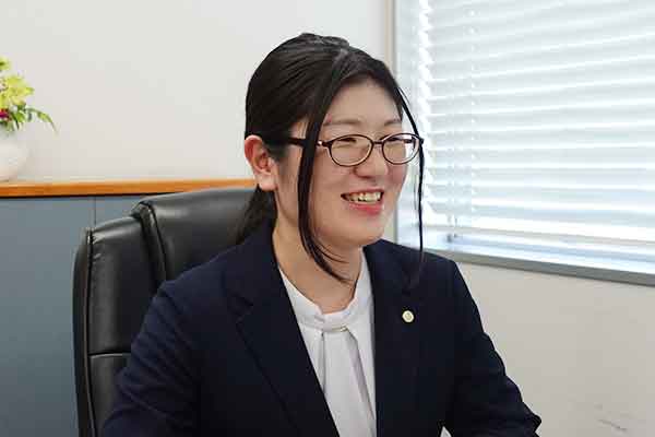 女性スタッフインタビュー近影