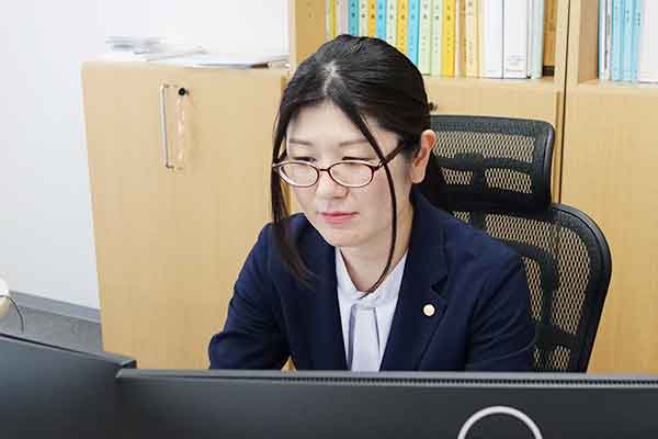 女性スタッフインタビュー近影